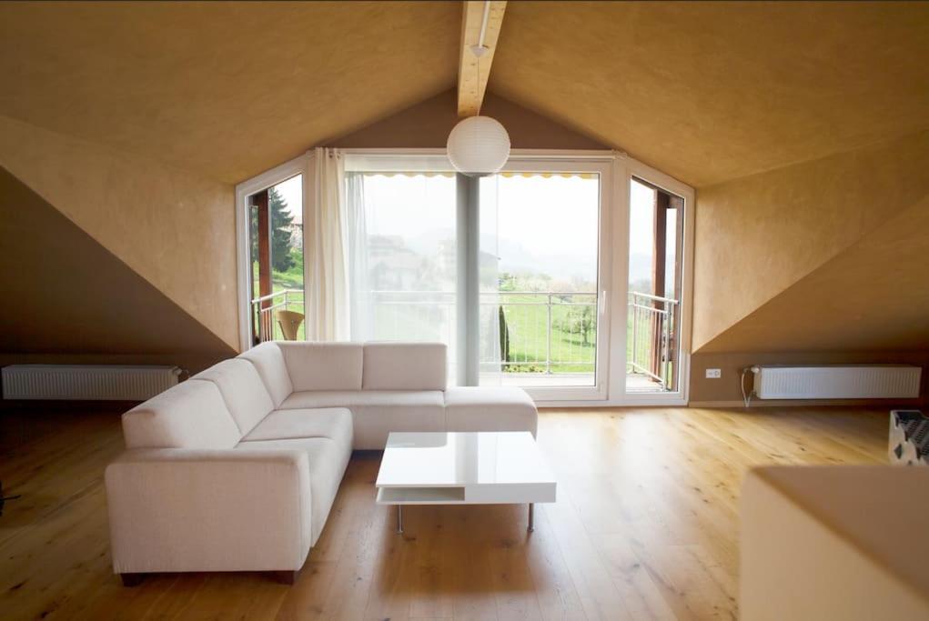 Lakeview Gem Krattigen Bagian luar foto